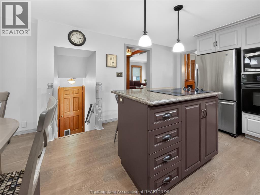 15 Ellwood AVENUE - 18