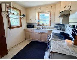 Kitchen - 23 Erie Avenue S, Fisherville, ON N0A1G0 Photo 7