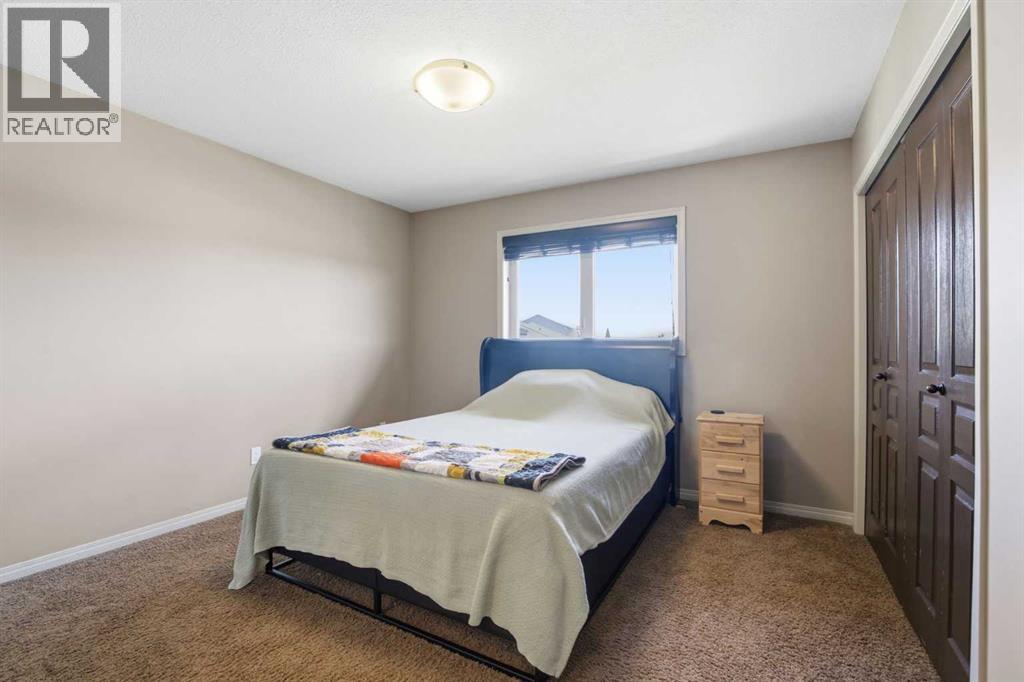 Listing photo – 42 Pondersoa Avenue, Blackfalds