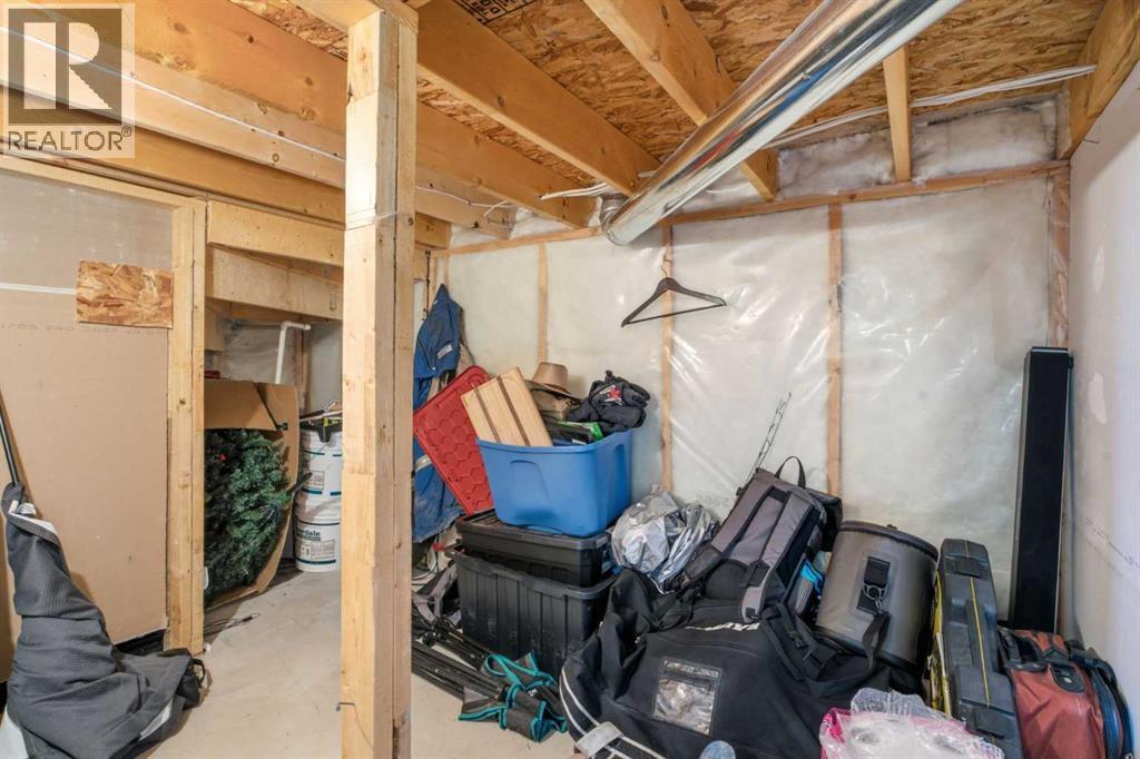Listing photo – 42 Pondersoa Avenue, Blackfalds