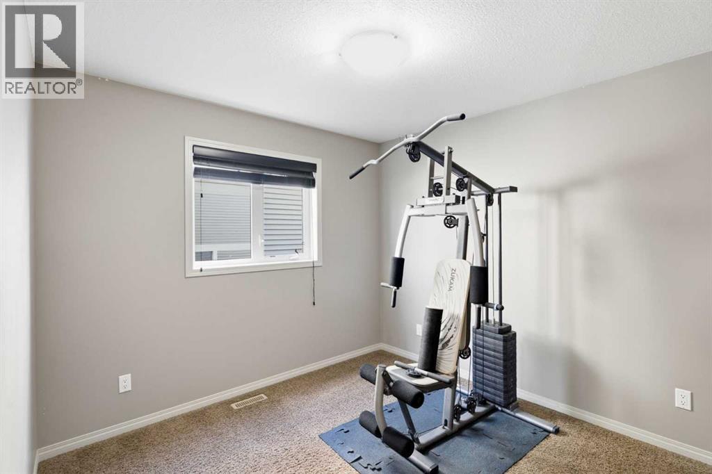 Listing photo – 42 Pondersoa Avenue, Blackfalds