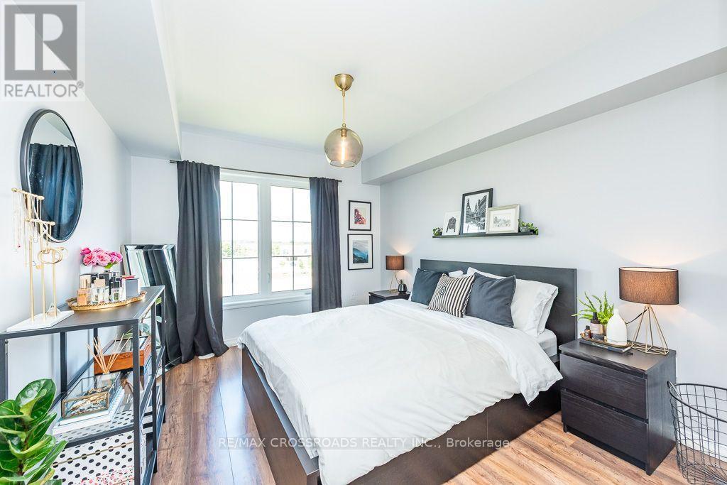 #29 2441 GREENWICH DRIVE - 42