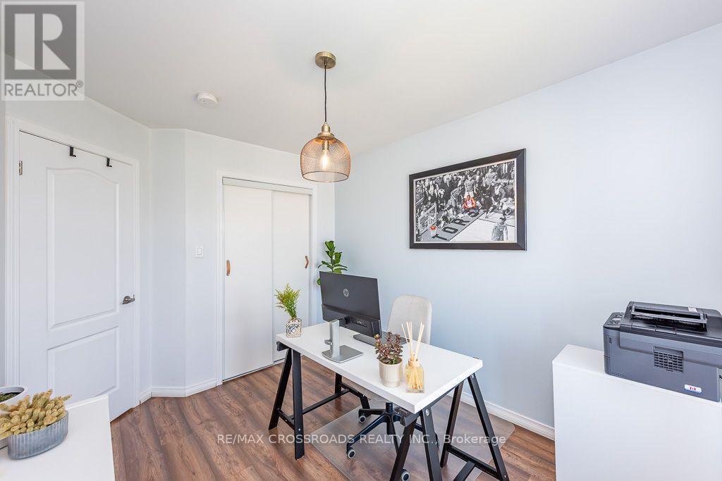 #29 2441 GREENWICH DRIVE - 43