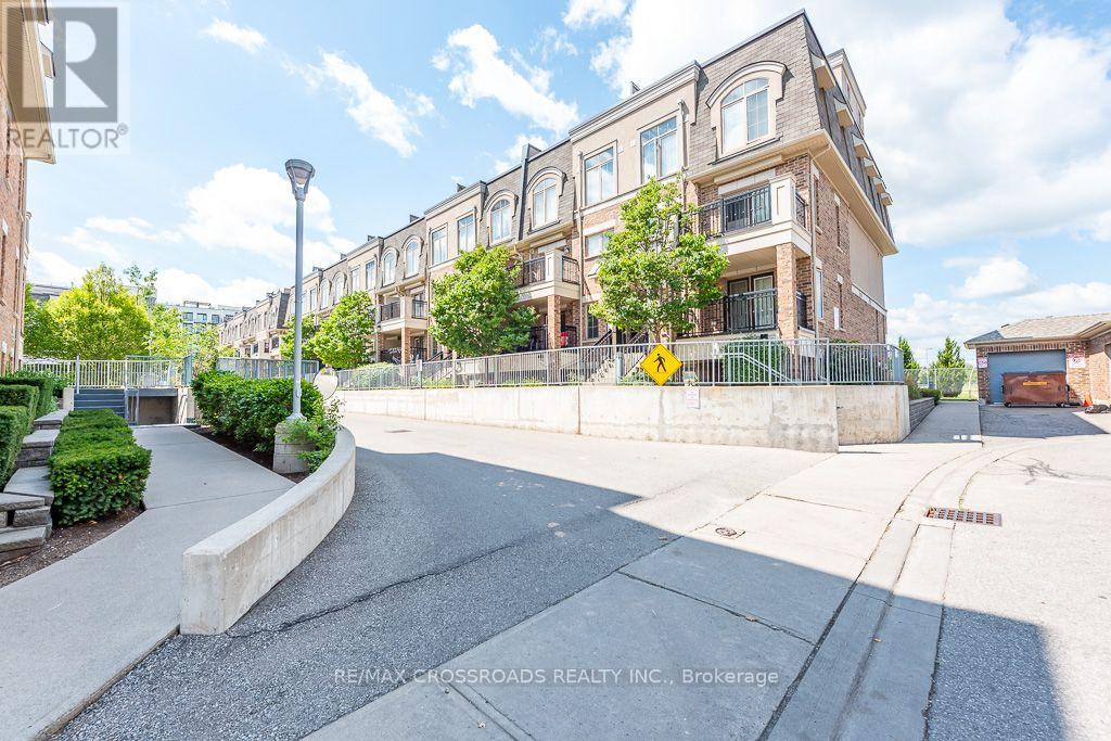 #29 2441 GREENWICH DRIVE - 8