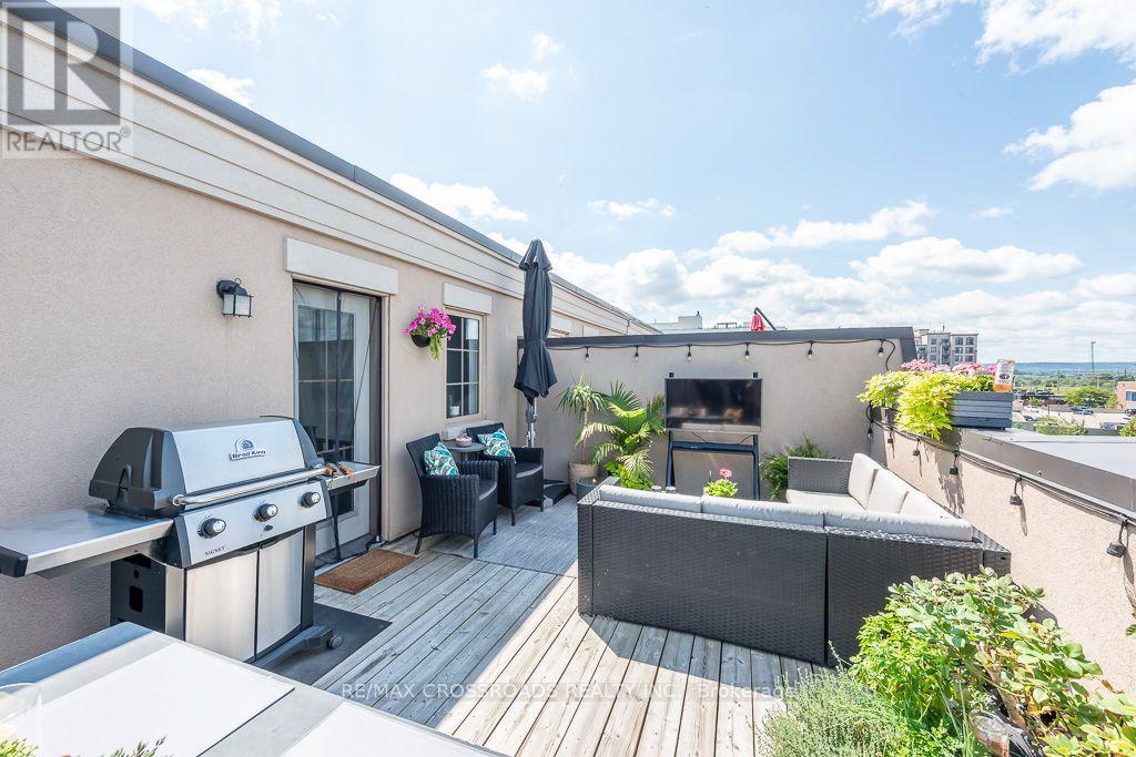 #29 2441 GREENWICH DRIVE - Image 31