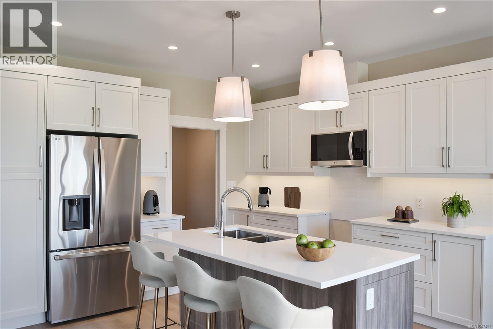 229 Walworth Rd S - 4