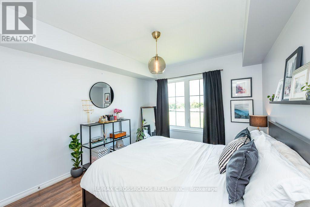 #29 2441 GREENWICH DRIVE - 40