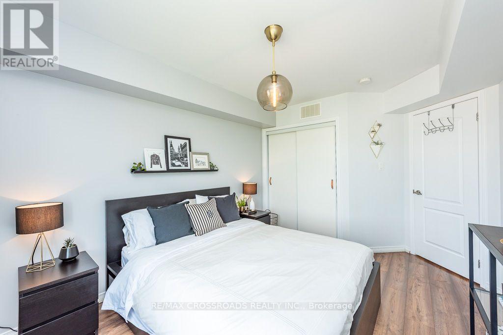 #29 2441 GREENWICH DRIVE - 41