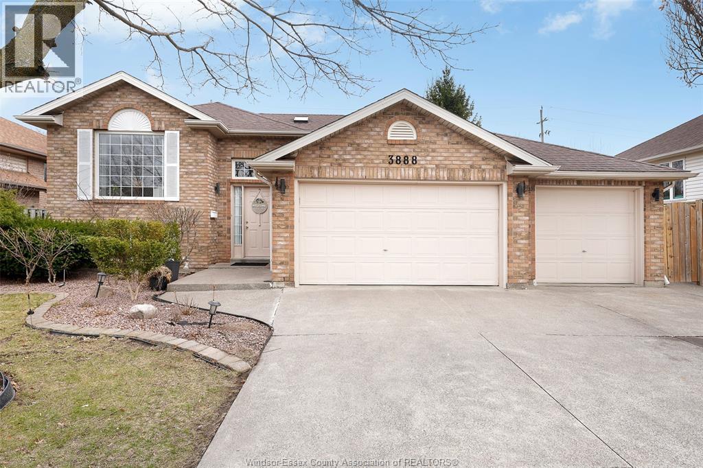 3888 ARISTOTLE CRESCENT