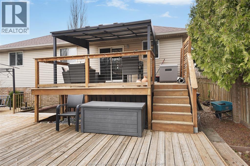 3888 ARISTOTLE CRESCENT - 11