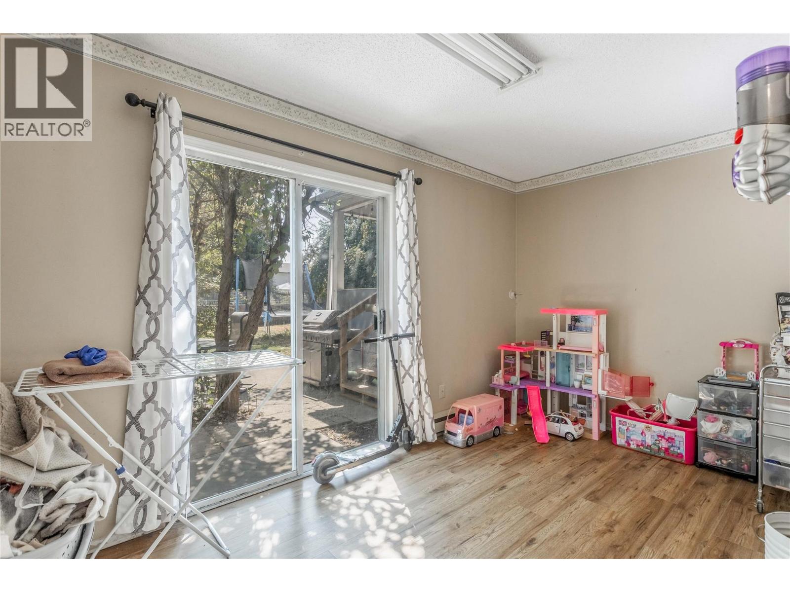 465 Bach Road - Image 16