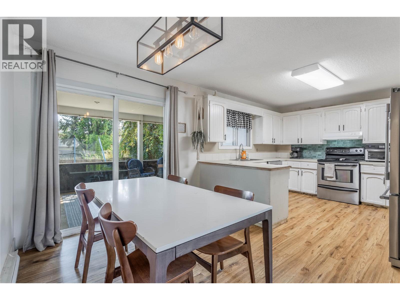 465 Bach Road - Image 13