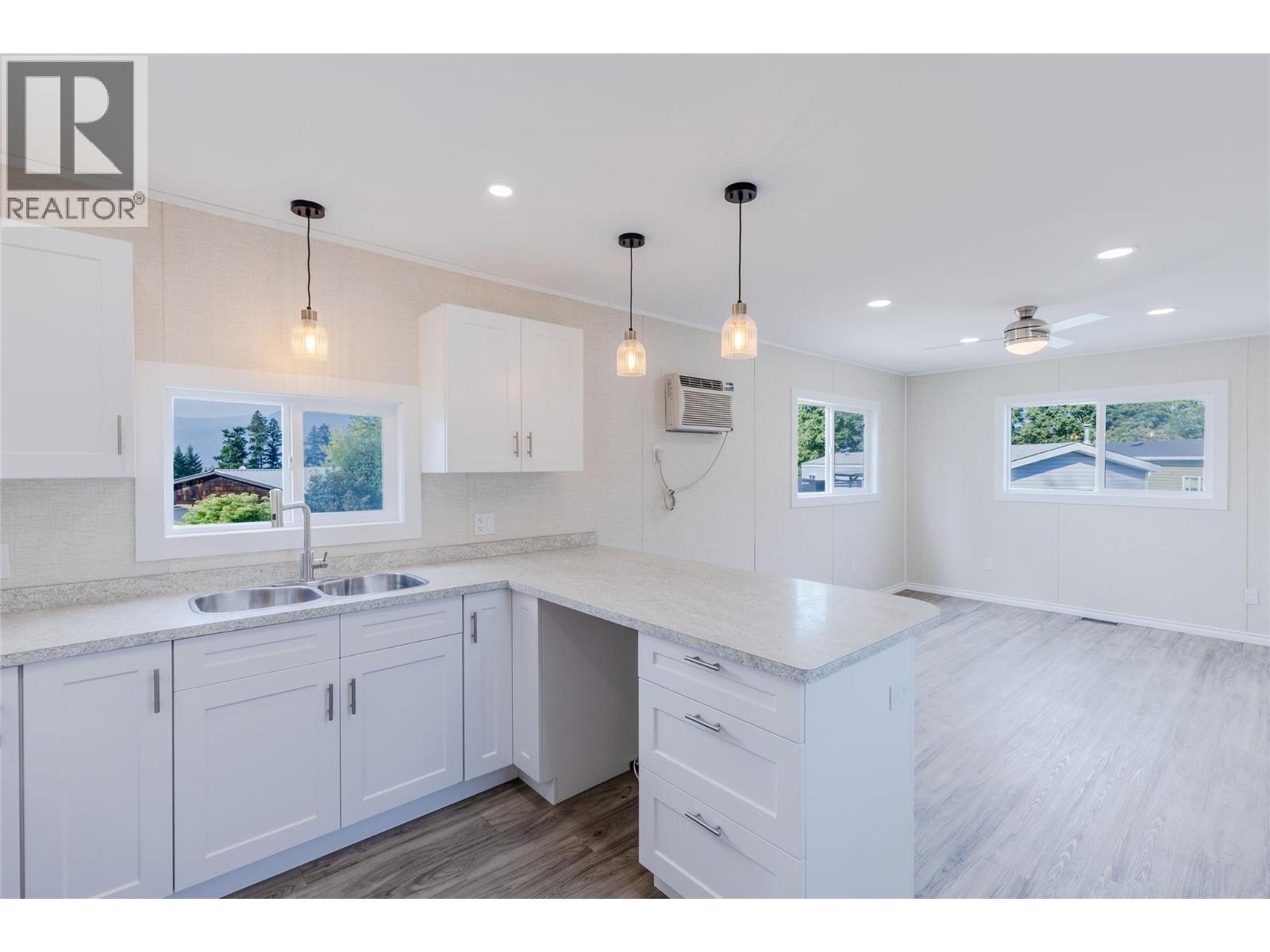 #21 1421 Erickson Road - 3