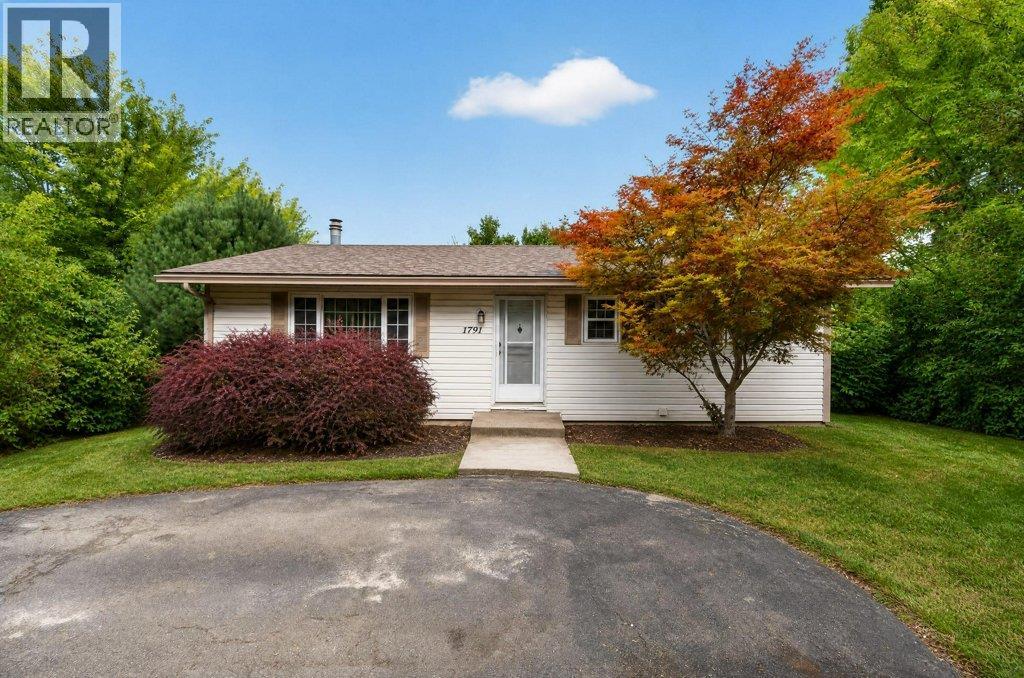 1791 15 Avenue NE - 1
