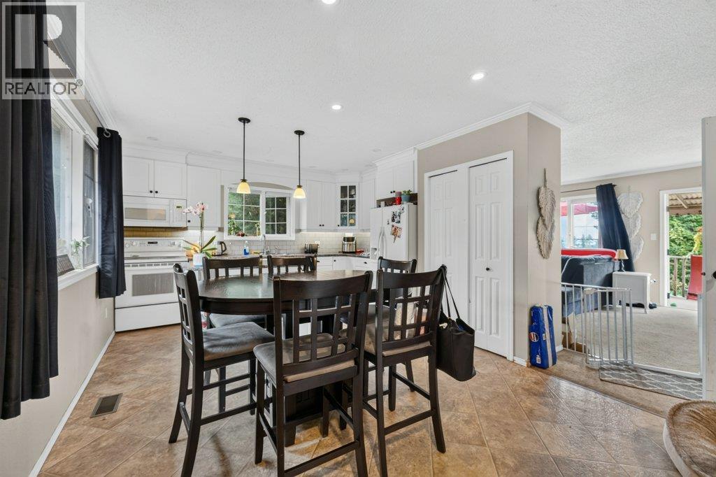 1791 15 Avenue NE - 2