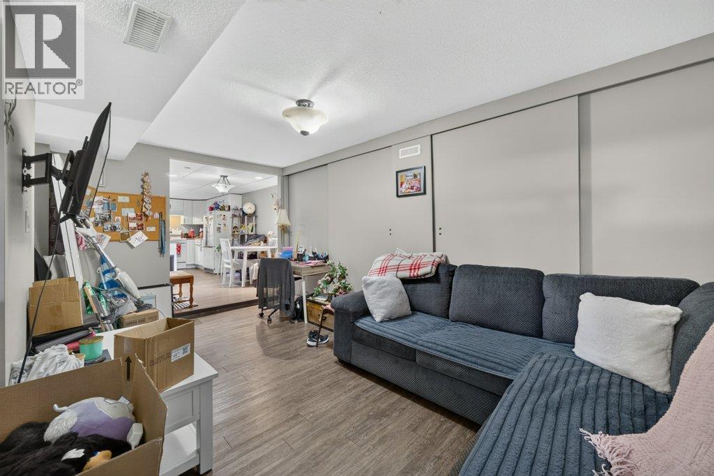 1791 15 Avenue NE - Image 38