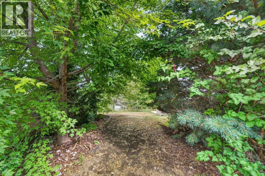 1791 15 Avenue NE - Image 51