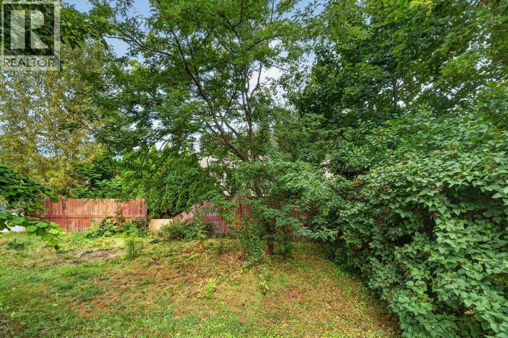 1791 15 Avenue NE - 59