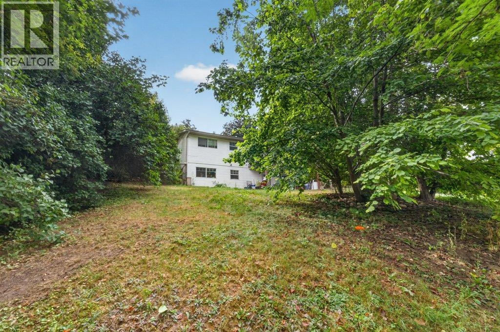 1791 15 Avenue NE - 60