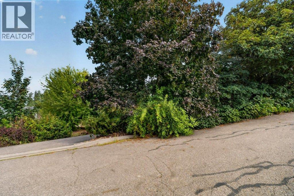 1791 15 Avenue NE - Image 65