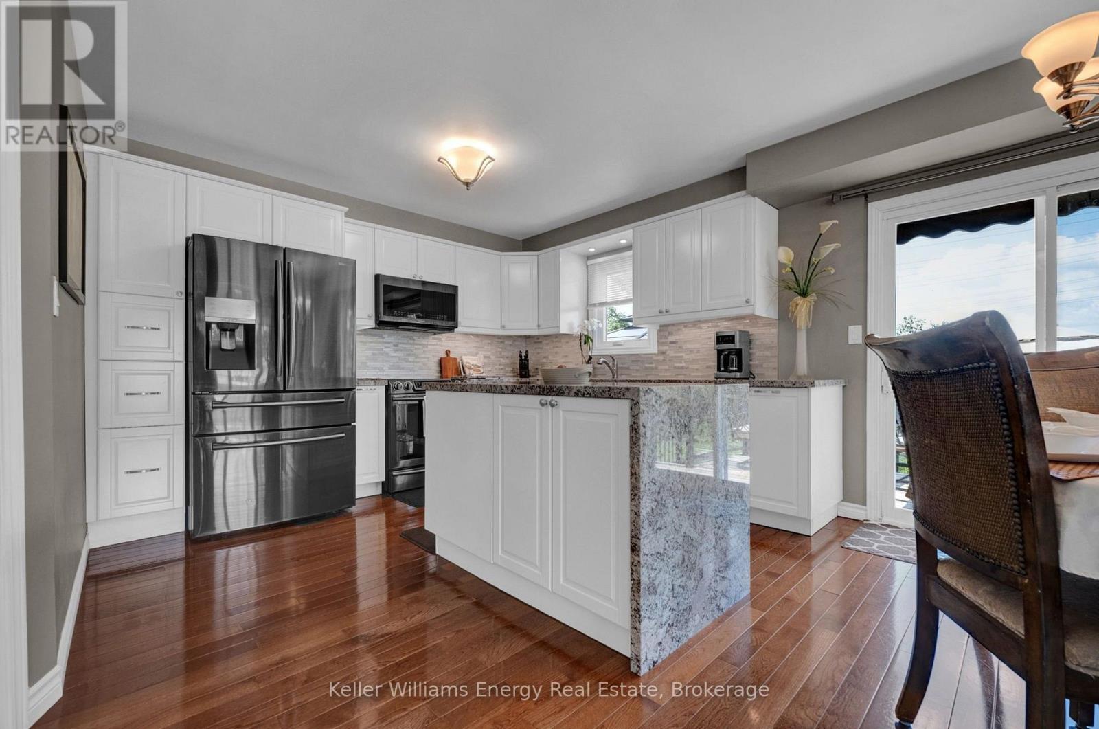 2 MURKAR CRESCENT - 11