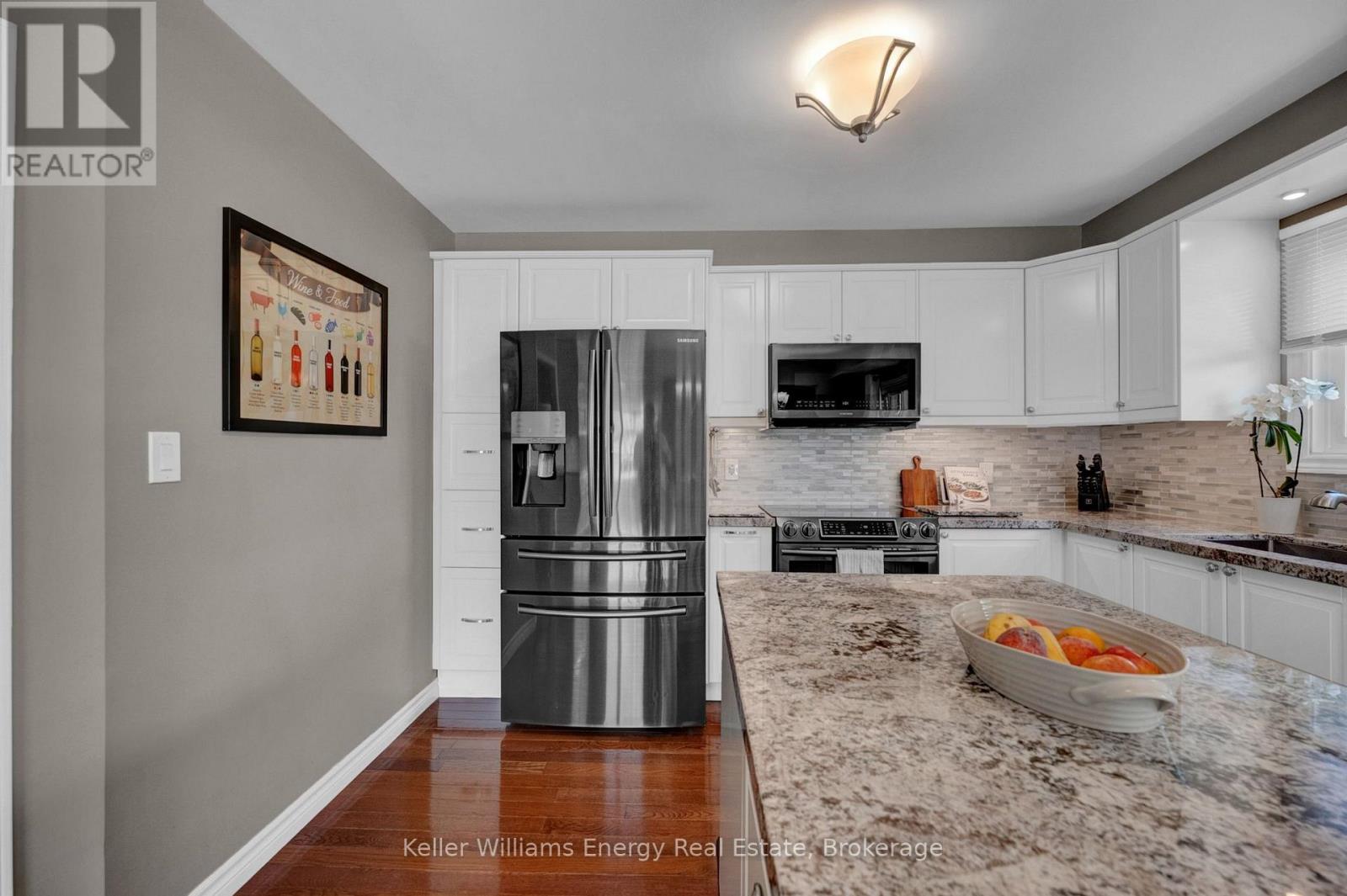 2 MURKAR CRESCENT - 12