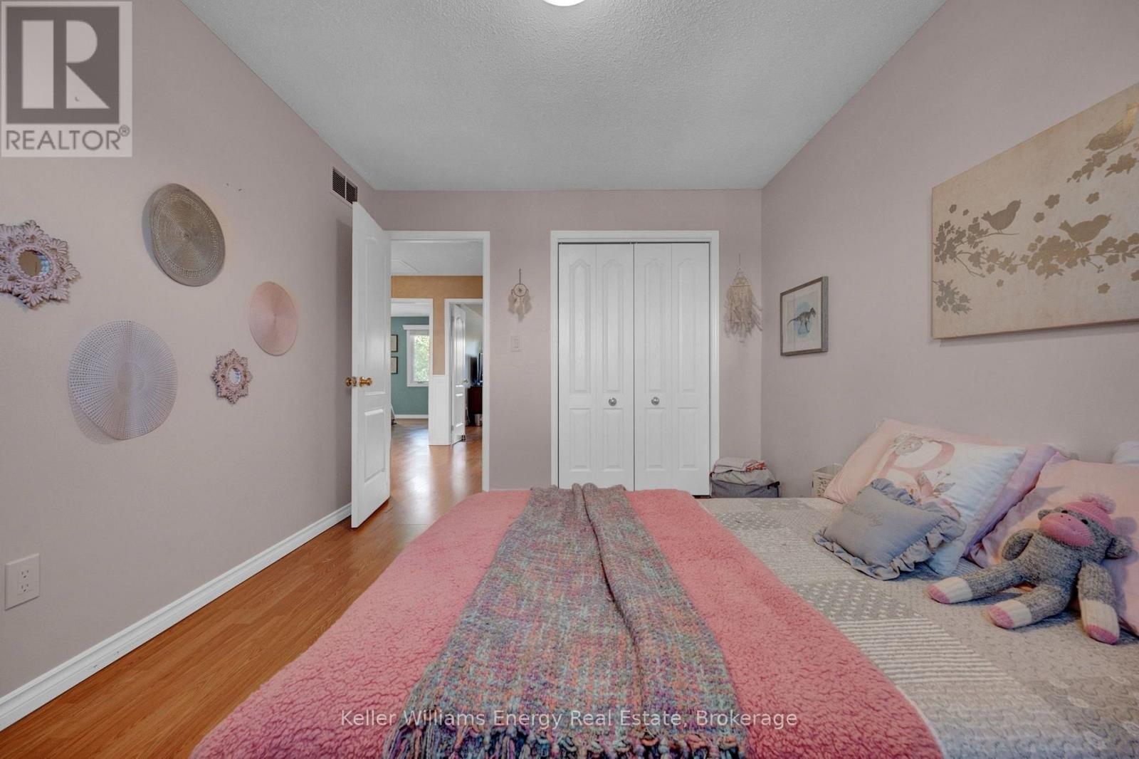 2 MURKAR CRESCENT - 27
