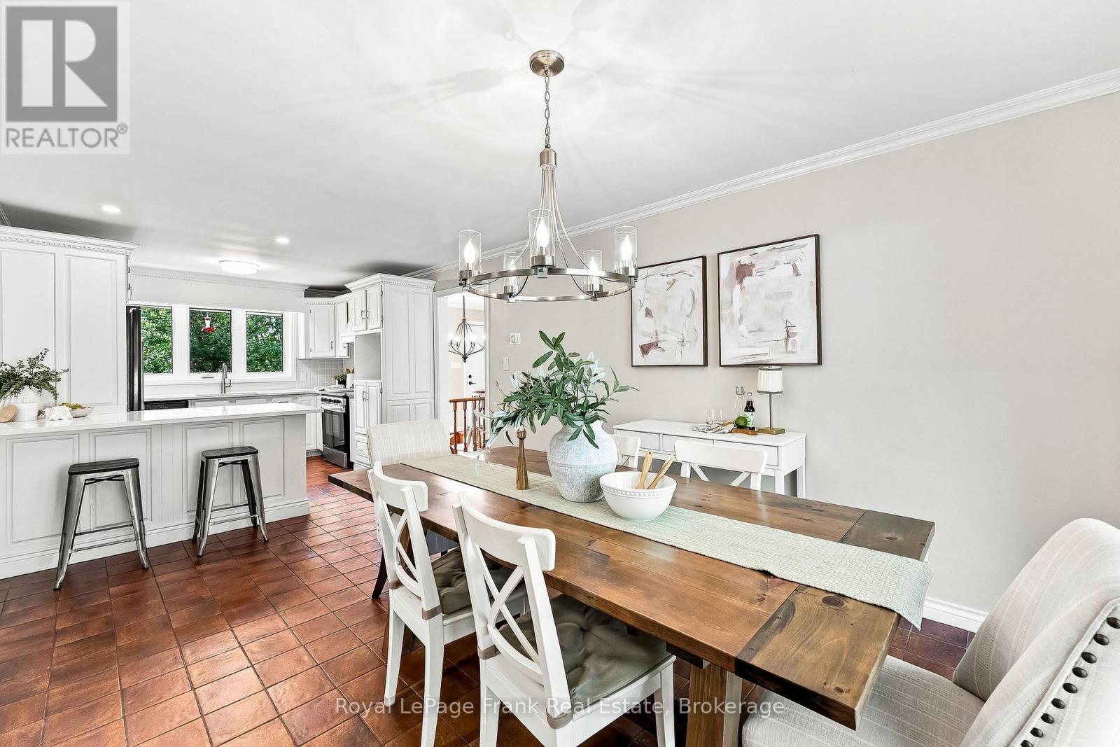 2407 ASHBRIDGE ROAD - 23