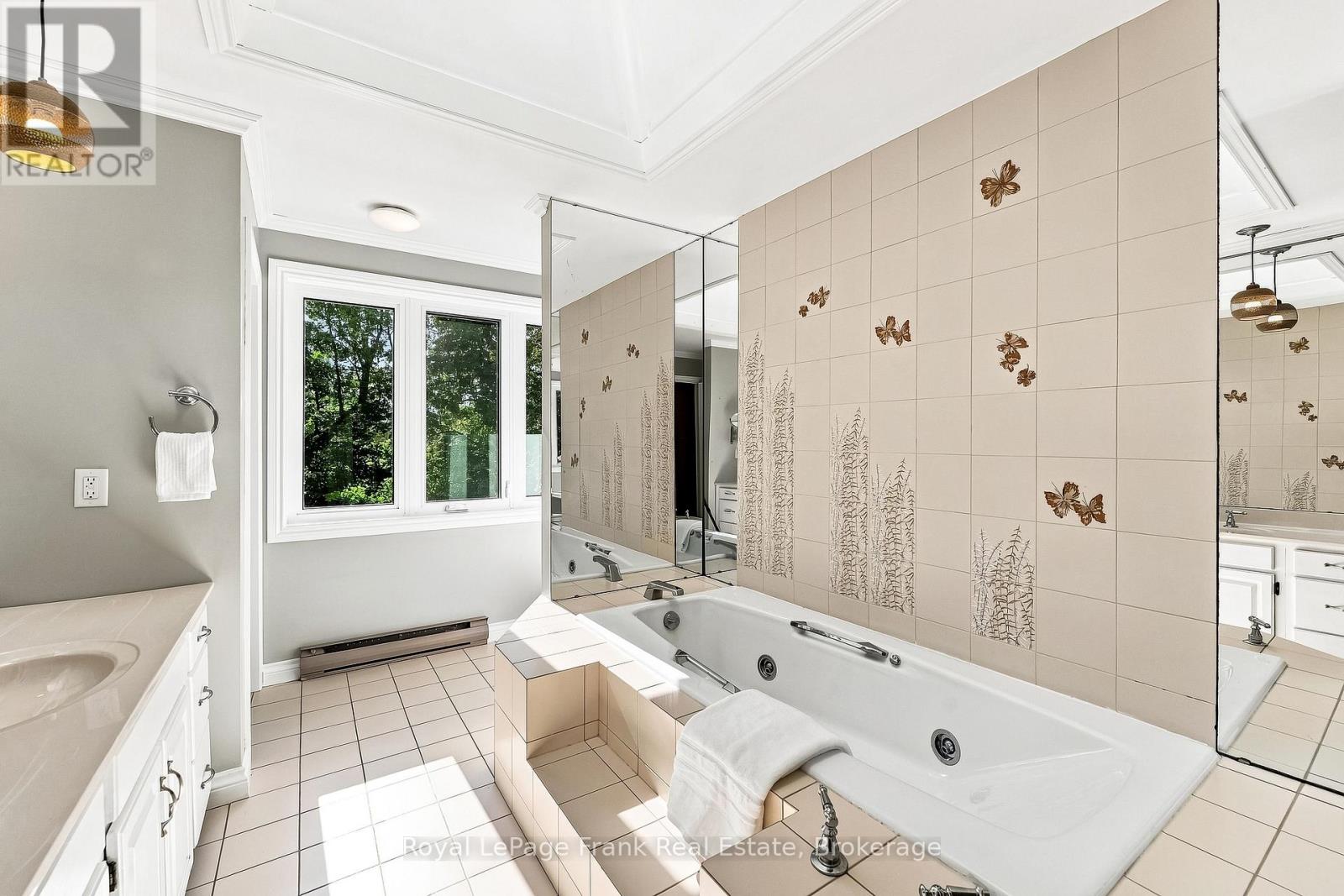 2407 ASHBRIDGE ROAD - 27