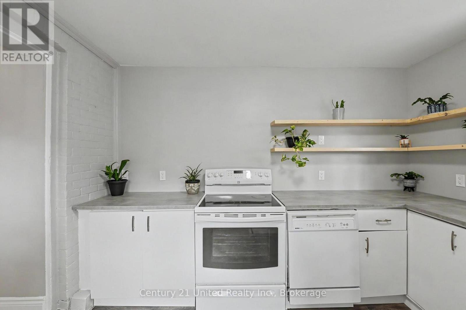 554 SHERBROOKE STREET - Image 11