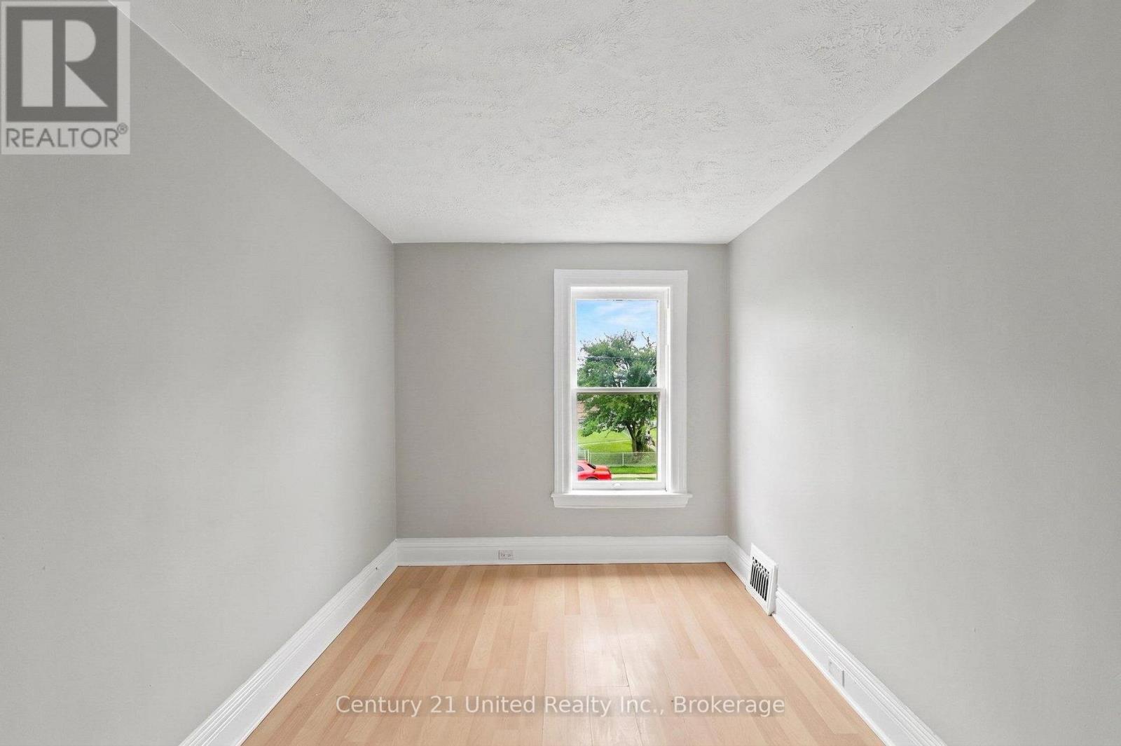554 SHERBROOKE STREET - Image 15