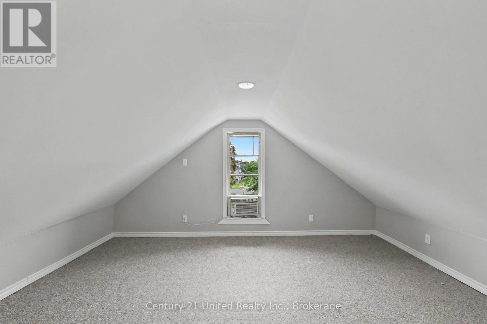 554 SHERBROOKE STREET - 20