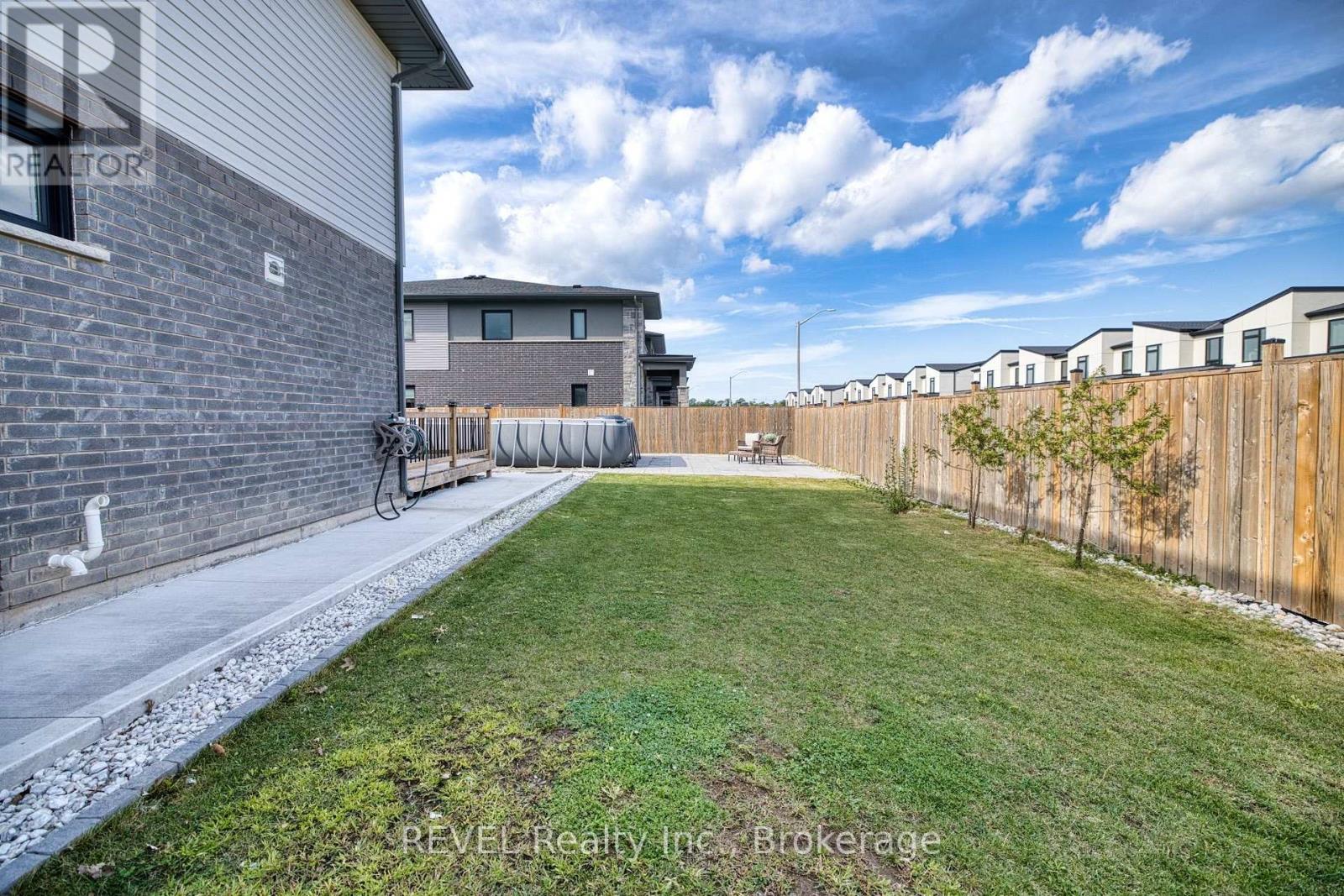 8961 EMILY BOULEVARD - Image 36