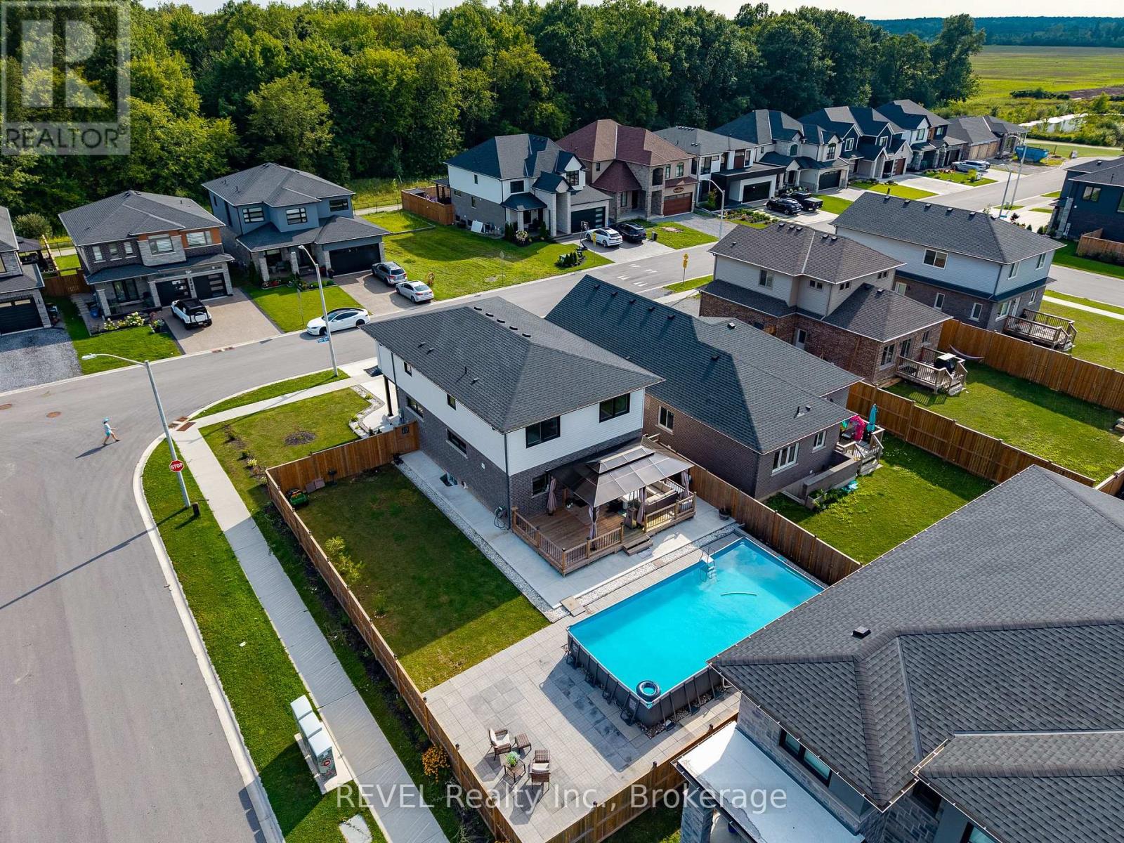 8961 EMILY BOULEVARD - Image 37