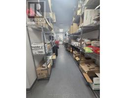E2 - 150 Taunton Road W, Whitby, ON L1R3H8 Photo 7