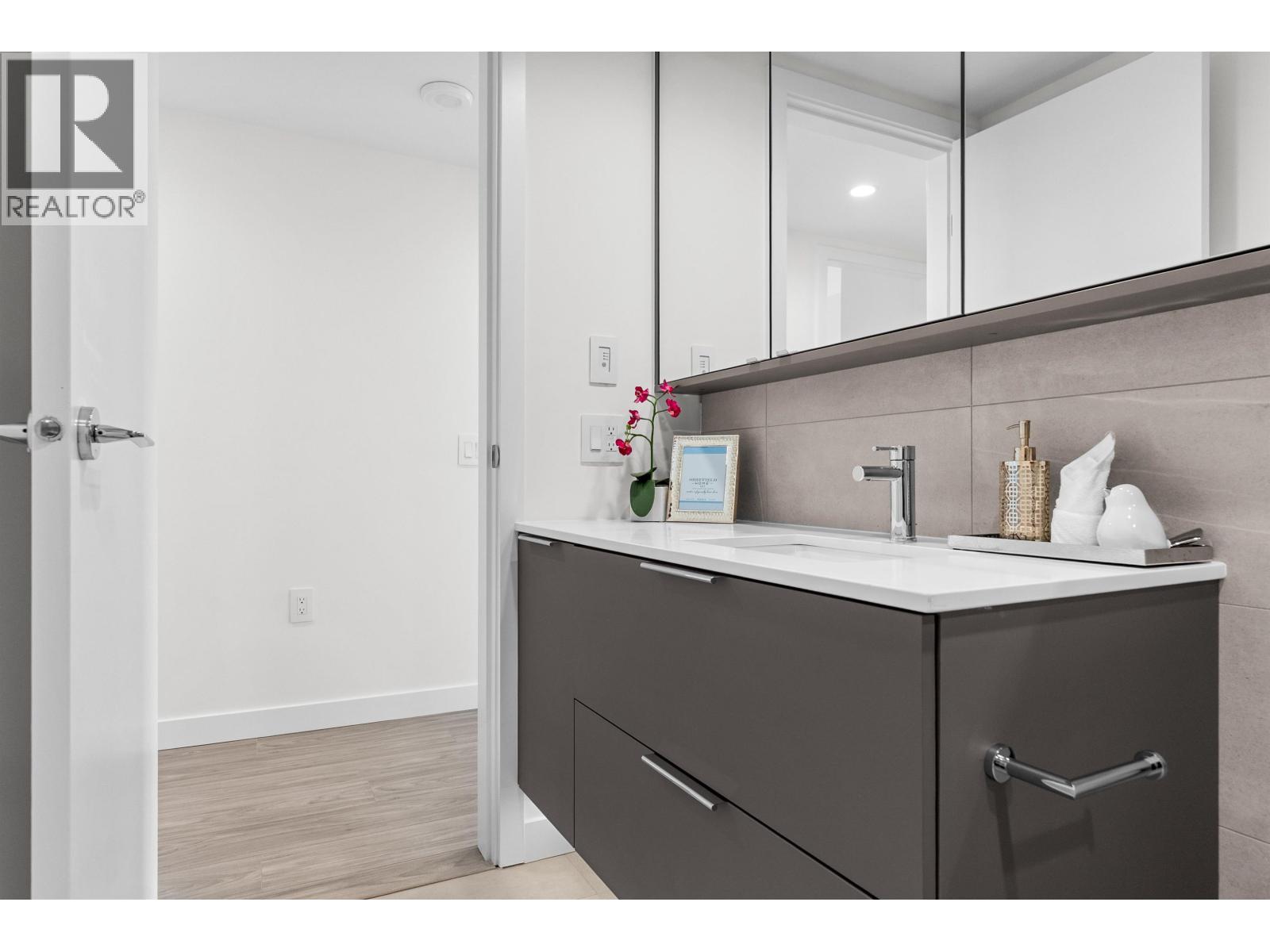 806 2135 SPRINGER AVENUE, Burnaby