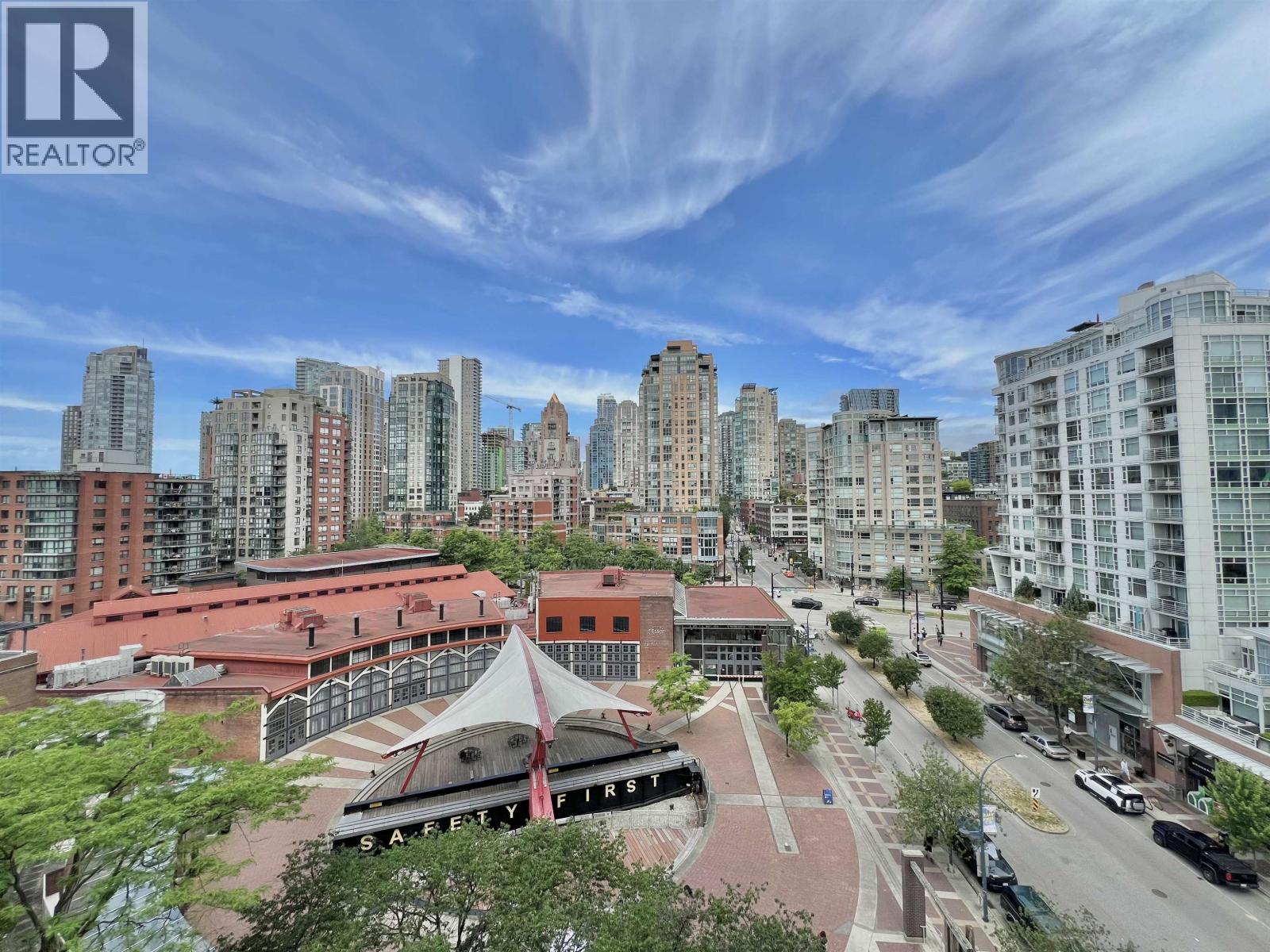 2 Bed, 2 Bath House for Sale in Vancouver – 1002 1201 MARINASIDE CRESCENT, Vancouver – MLS# R3158986 - Image 21