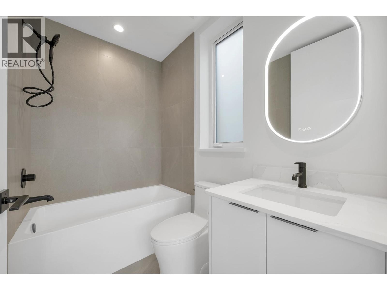 4 Bed, 4 Bath House for Sale in Vancouver – 2 4023 W 18TH AVENUE, Vancouver – MLS# R3158998 - Image 27