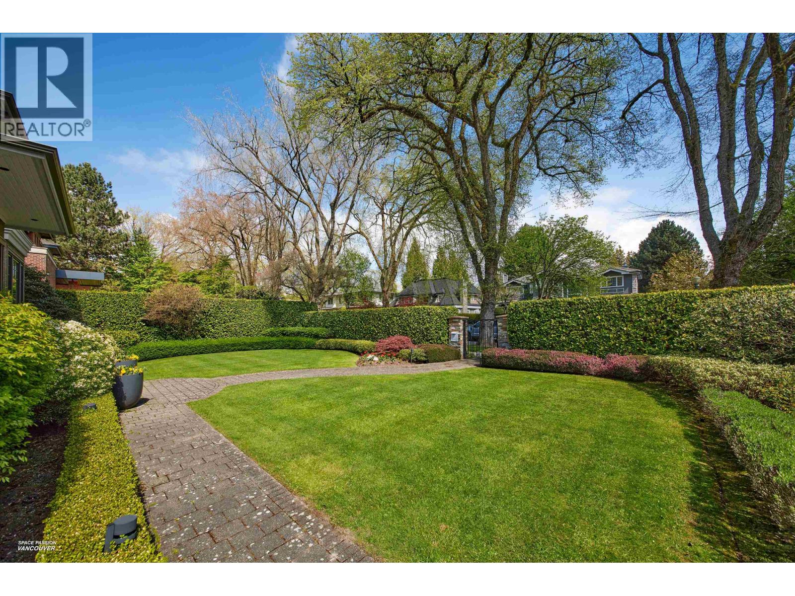 6 Bed, 8 Bath House for Sale in Vancouver – 5961 CHURCHILL STREET, Vancouver – MLS# R3158997 - Image 35