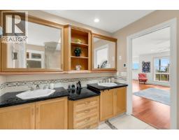 3179 Arrrowsmith Place, Coquitlam, BC V3E3B5 Photo 31