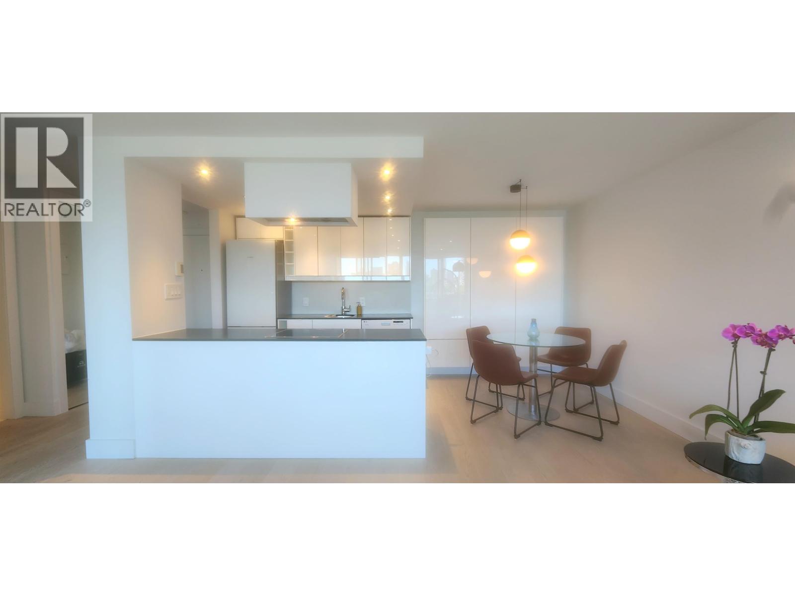 #1806 1725 PENDRELL Street, Vancouver, British Columbia, V6G2X7, Vancouver, British Columbia — photo 4 of 5