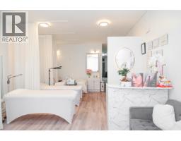1892 Kingsway, Vancouver, BC V5N2S7 Photo 11