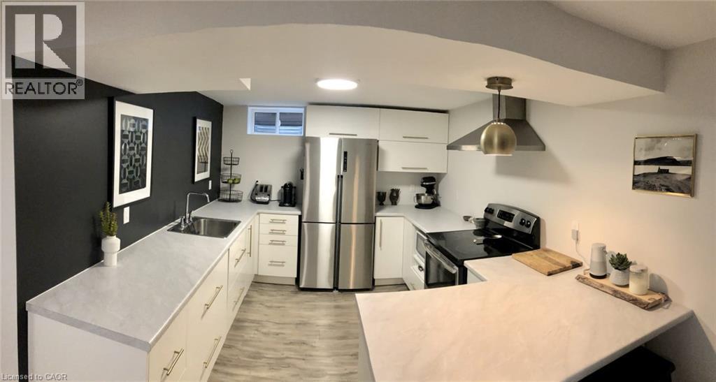 148 GREEN VALLEY Drive Unit# B — photo 3