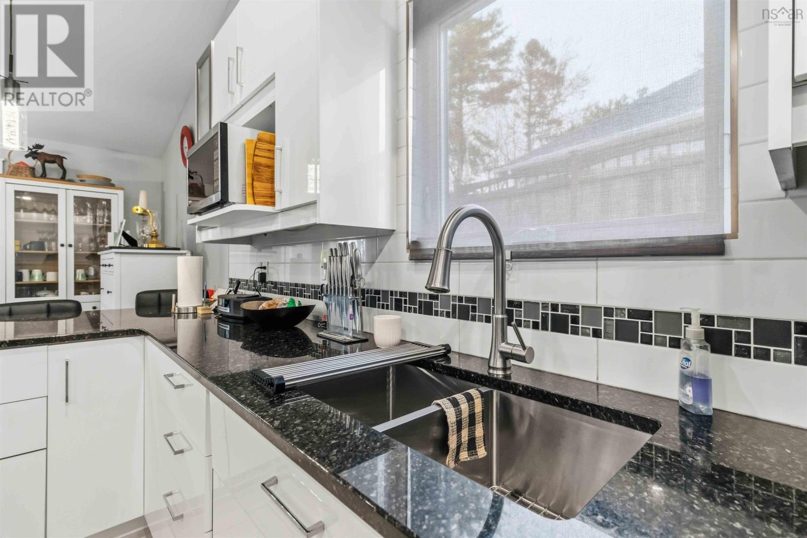 Property 25 of 45 of 71 Acorn Drive