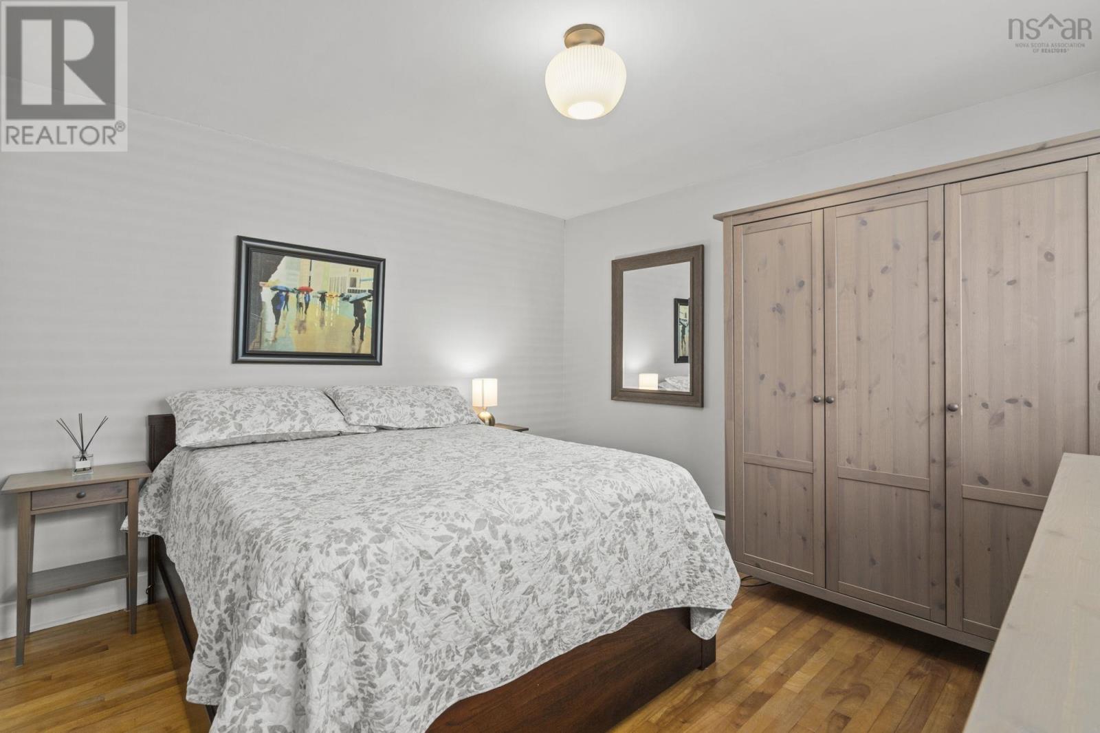 Property 22 of 50 of 99 Thistle Street