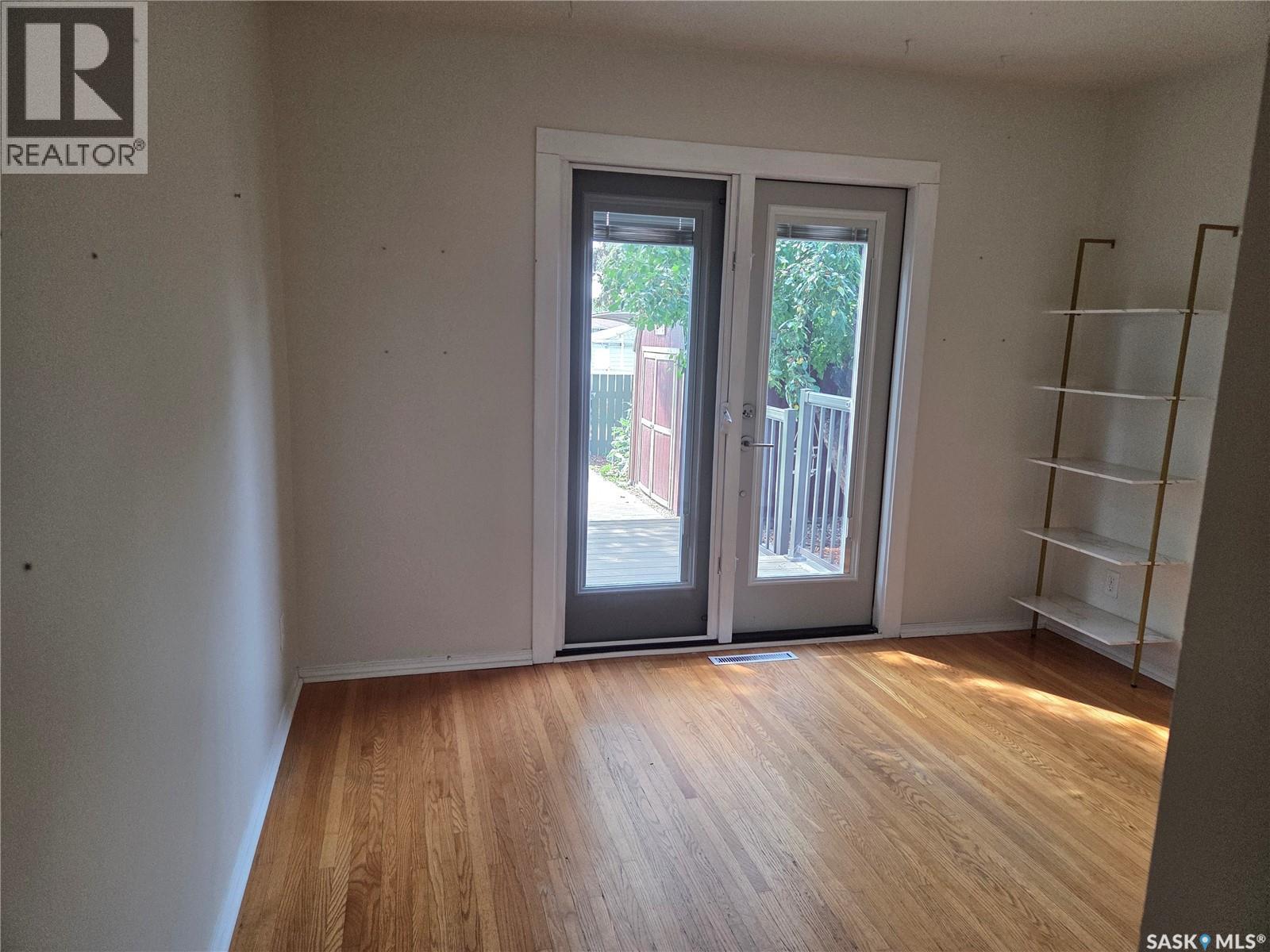 816 4th STREET E - Image 15