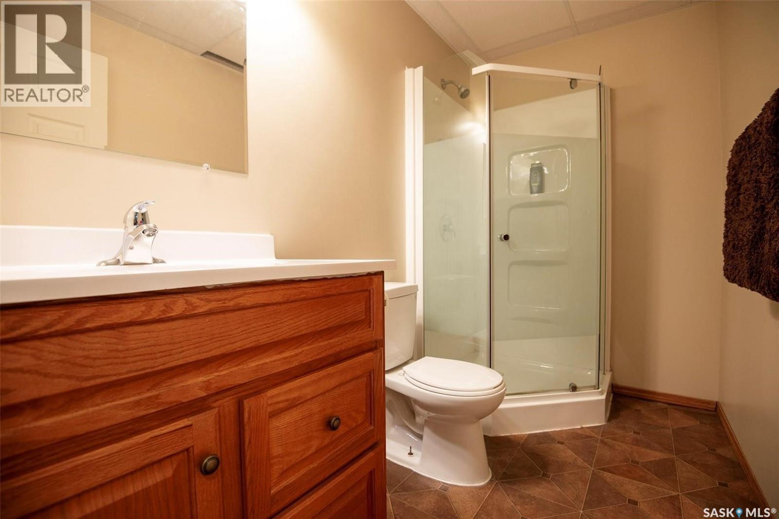 447 1st STREET E - Image 24