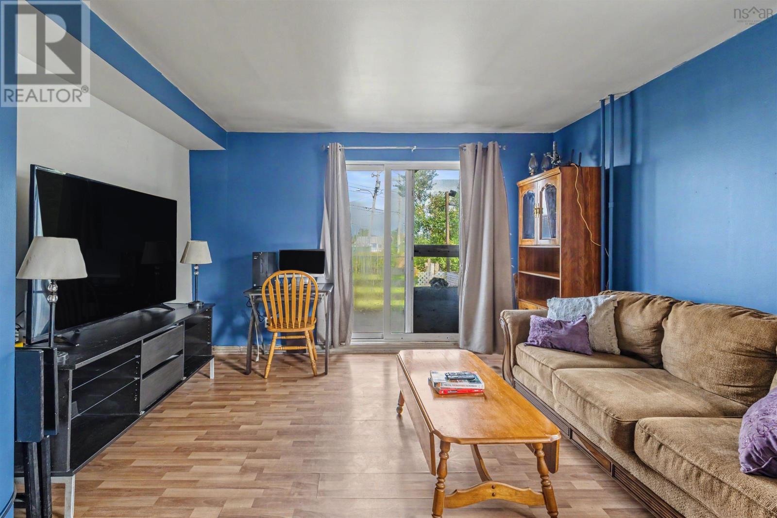 Property 22 of 33 of 218 Pitt Street