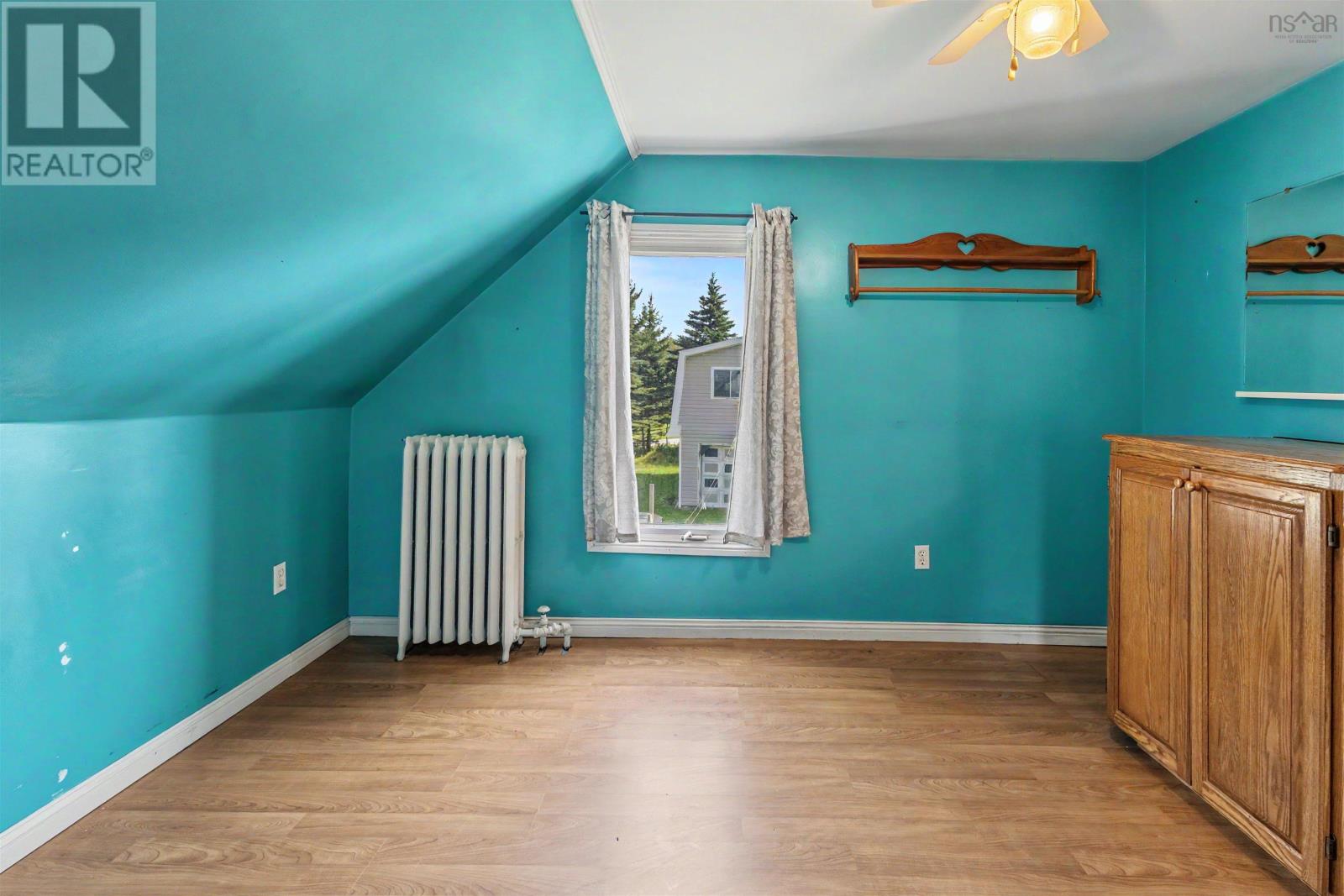 Property 24 of 33 of 218 Pitt Street