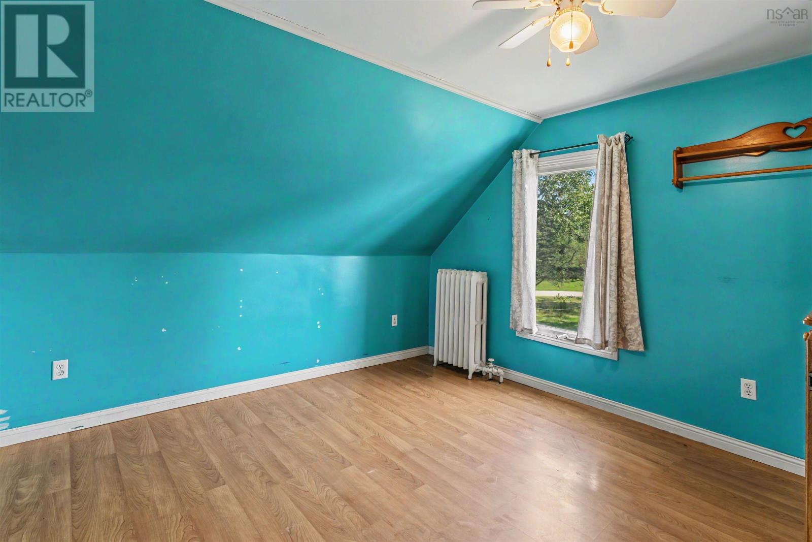 Property 23 of 33 of 218 Pitt Street